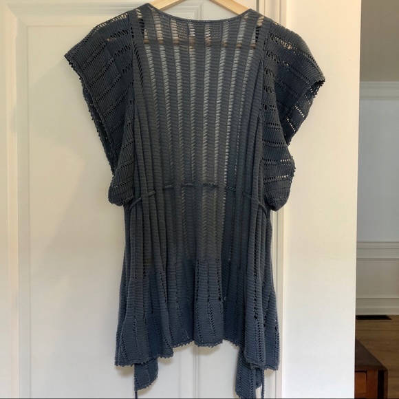 Urban Outfitters Knit Top - Picture 3 of 5